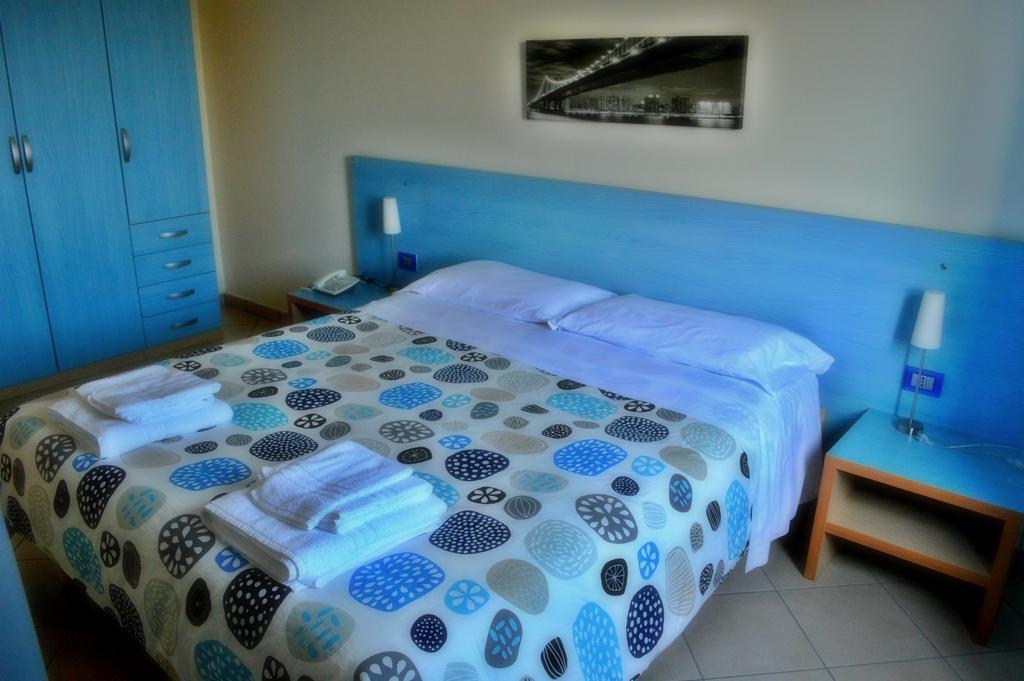 Residence Miljunka SantʼAgata di Militello Extérieur photo