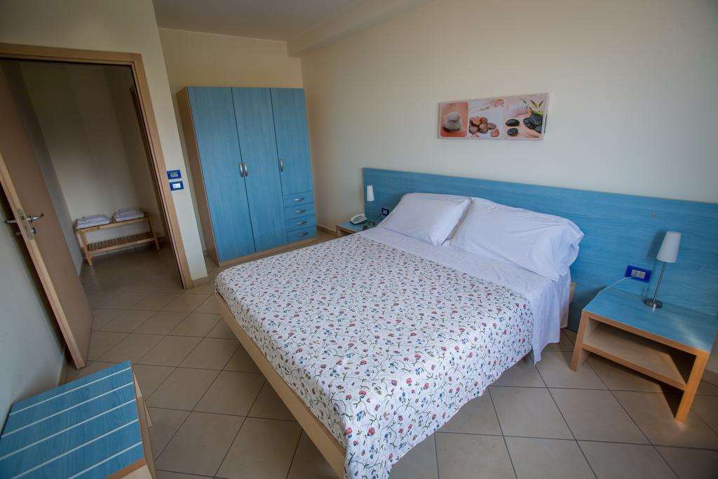 Residence Miljunka SantʼAgata di Militello Chambre photo