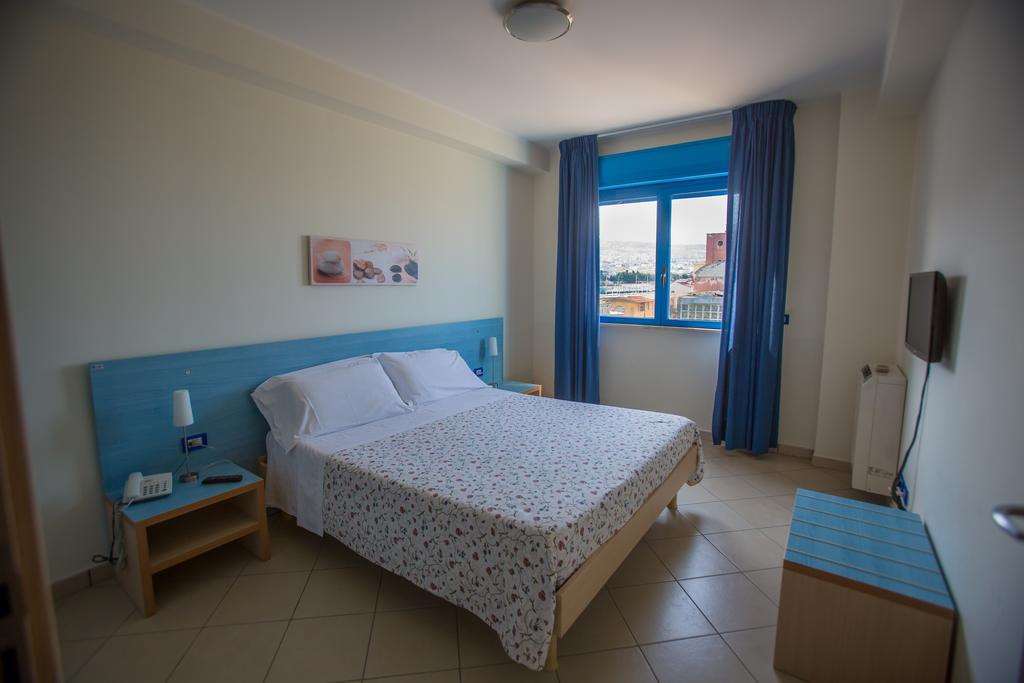 Residence Miljunka SantʼAgata di Militello Chambre photo